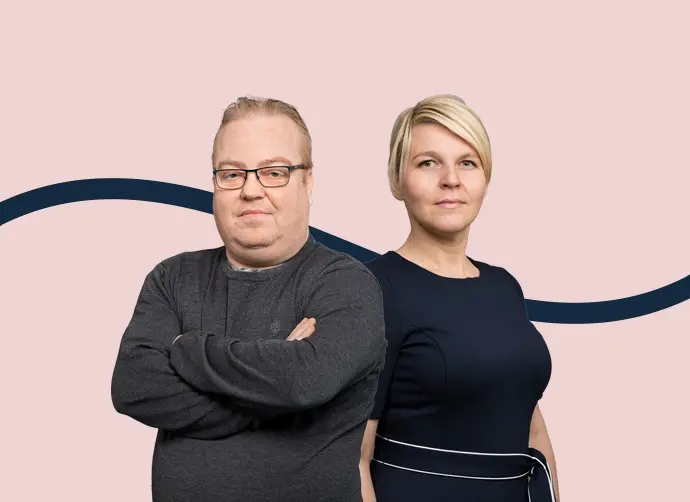 Stefan Gustafsson och Merjem Maslo framför en rosa bakgrund.